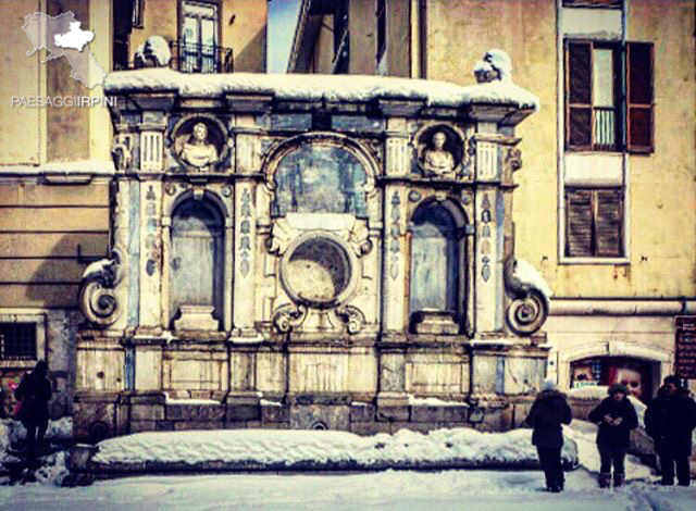 Avellino - Fontana dei tre cannoli