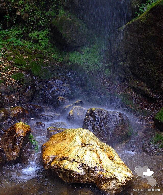 Calabritto - Cascata del Bard natore - Parco regionale dei monti Picentini