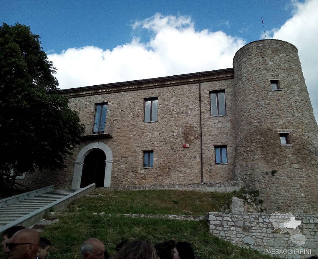 Manocalzati - Castello di San Barbato