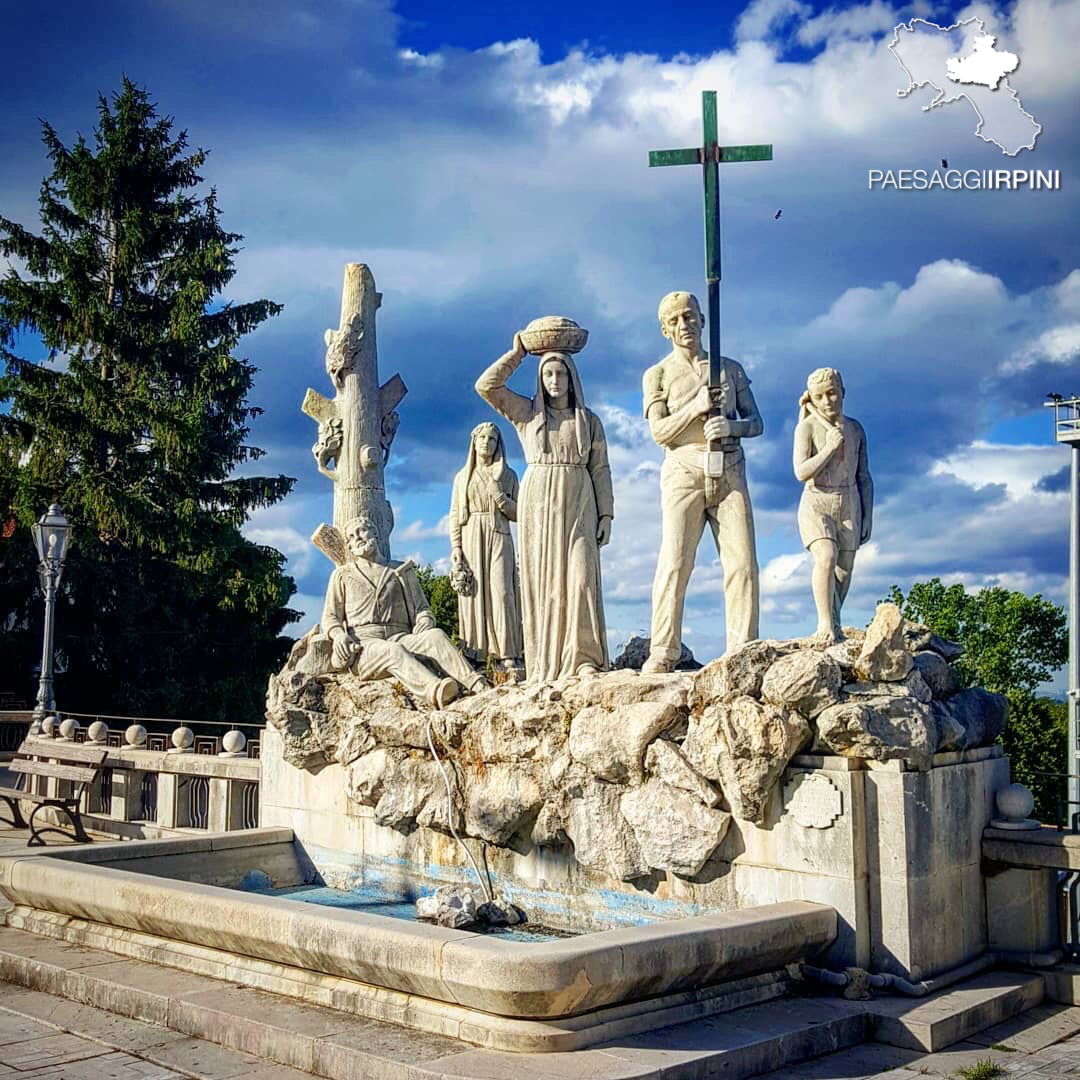 Ospedaletto d'Alpinolo - Monumento al Pellegrino