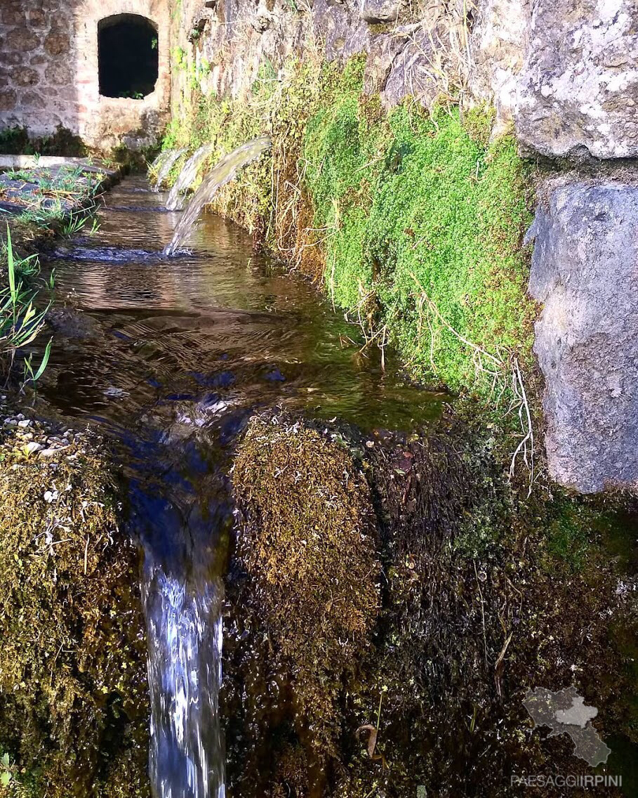 Altavilla Irpina - Fontana Pie' di Castello