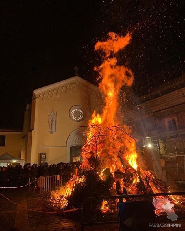 Castel Baronia - Chiesa di Santa Maria delle Fratte