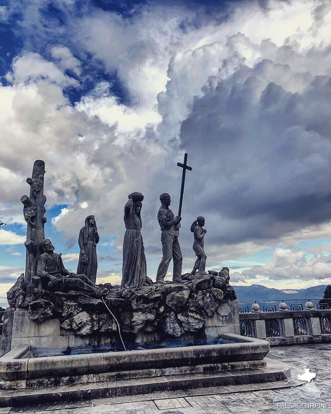 Ospedaletto d'Alpinolo - Monumento al Pellegrino