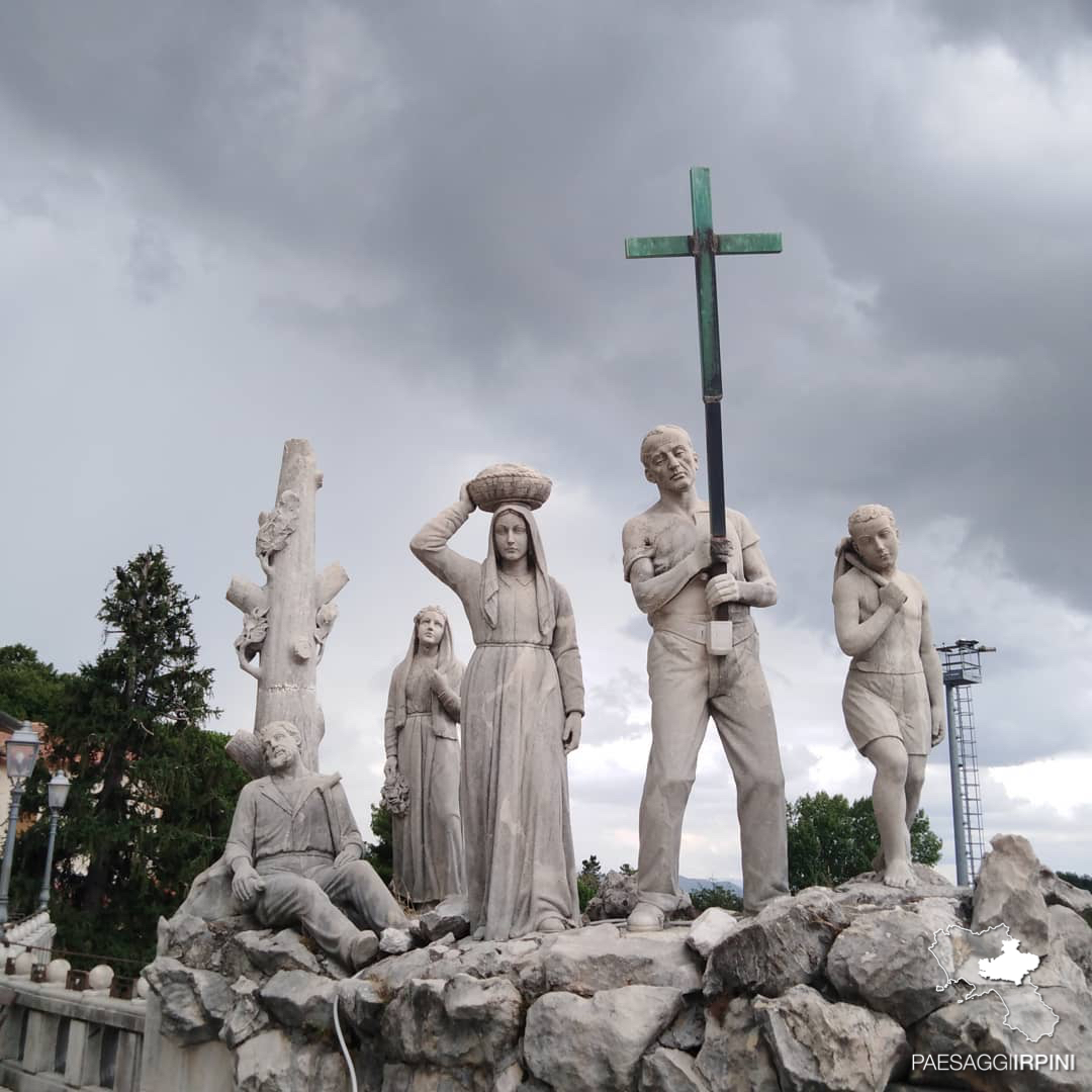 Ospedaletto d'Alpinolo - Monumento al Pellegrino