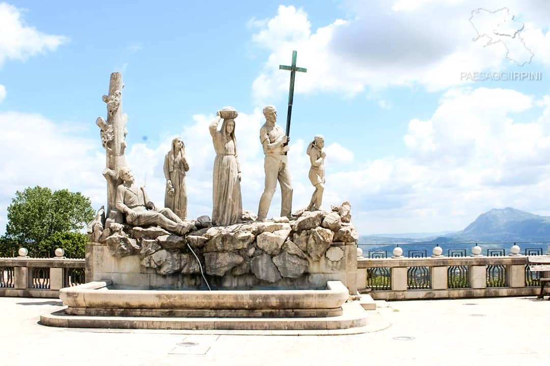 Ospedaletto d'Alpinolo - Monumento al Pellegrino