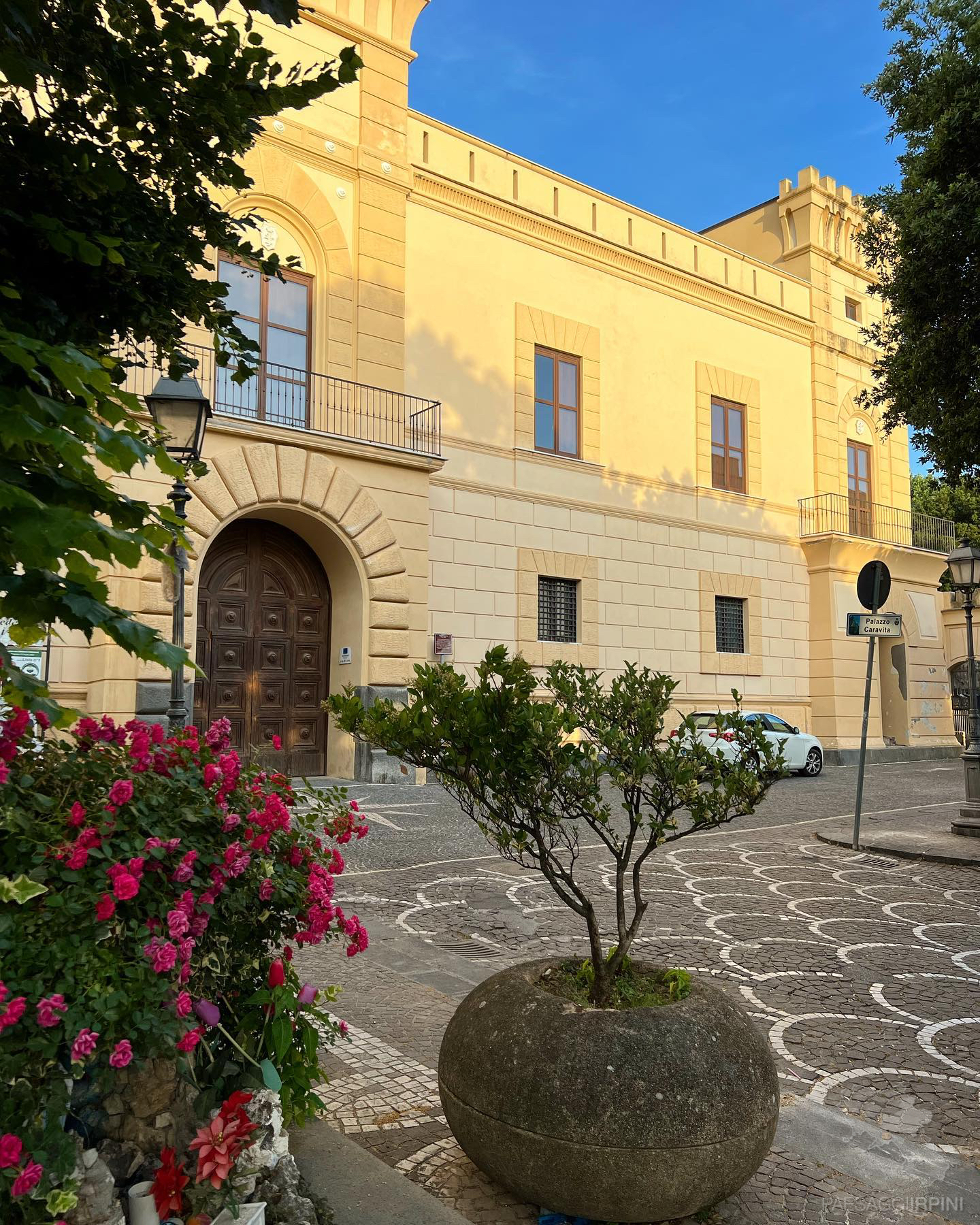 Sirignano - Palazzo Caravita