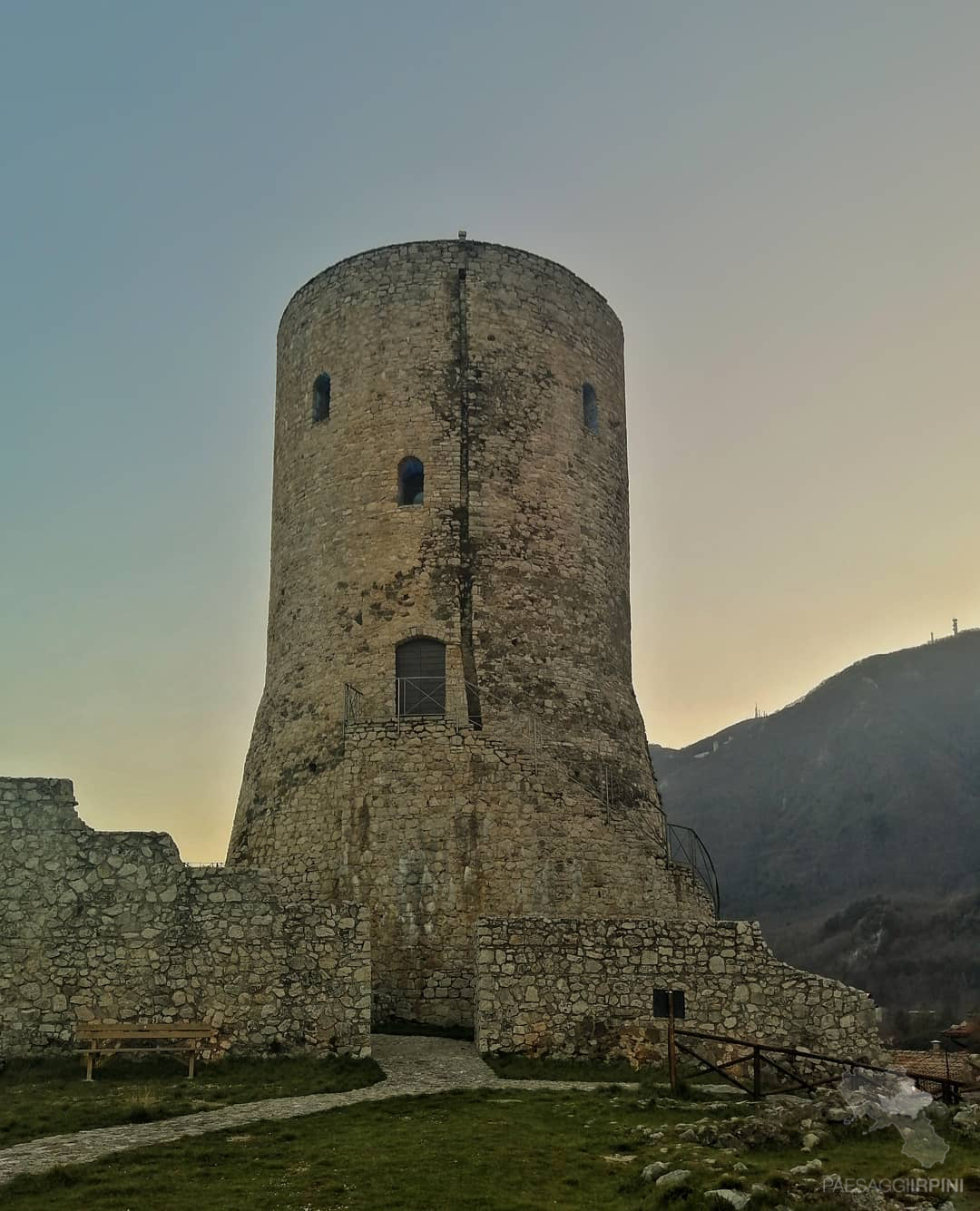 Summonte - Torre angioina