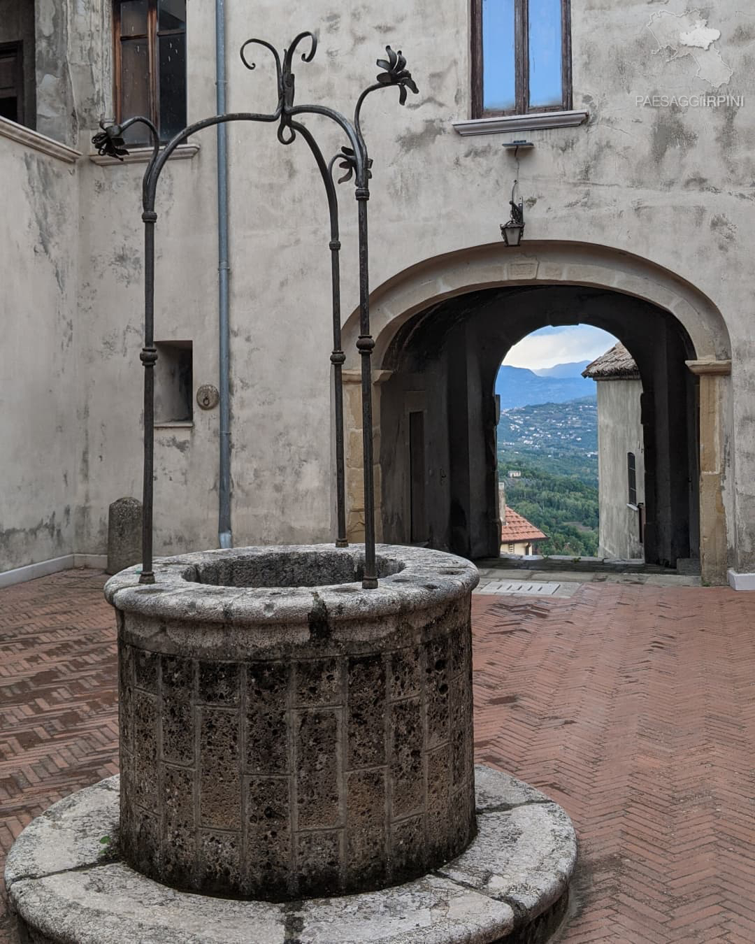 Grottolella - Castello Caracciolo