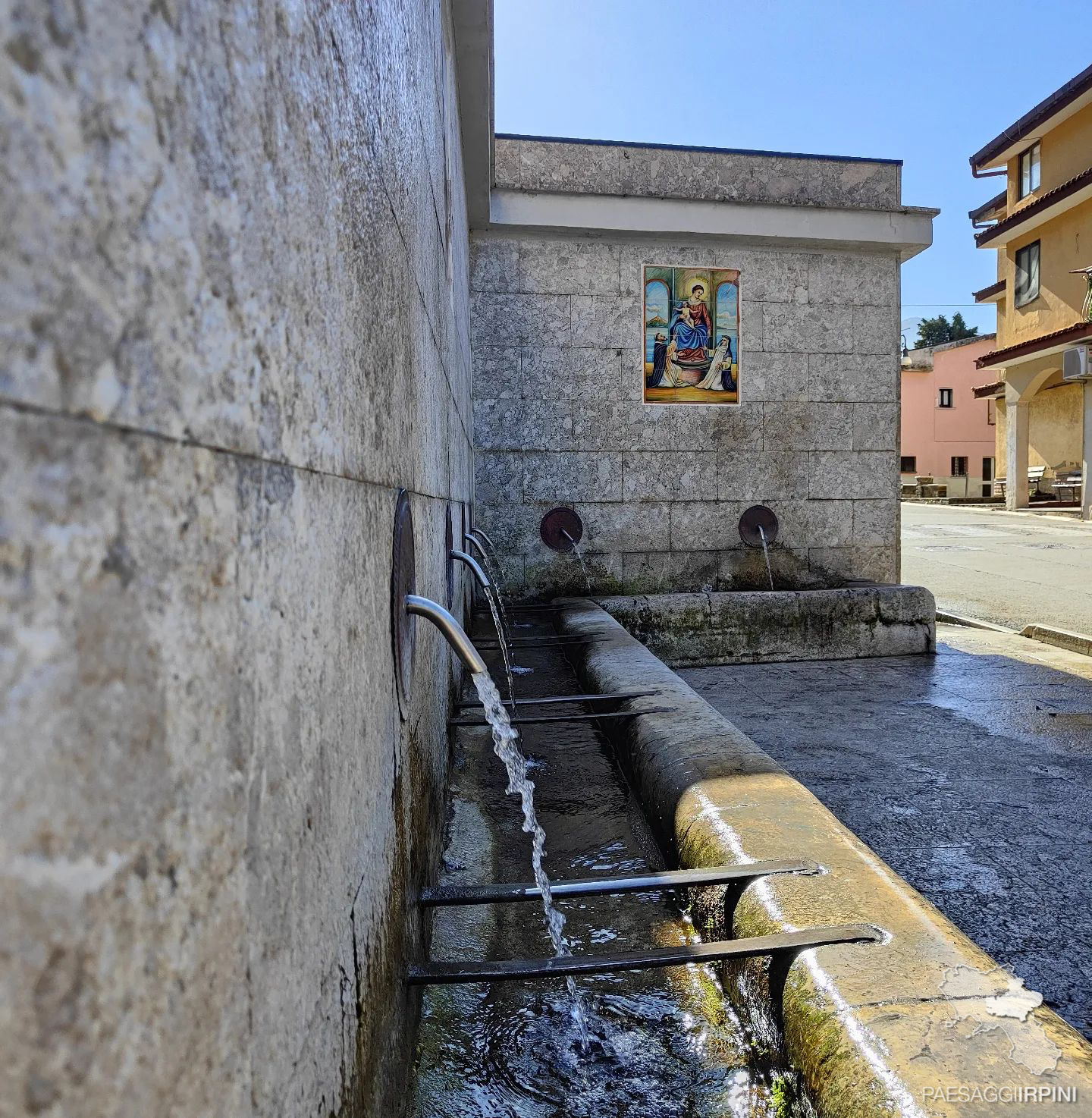 Santa Lucia di Serino - Antica fonte pubblica